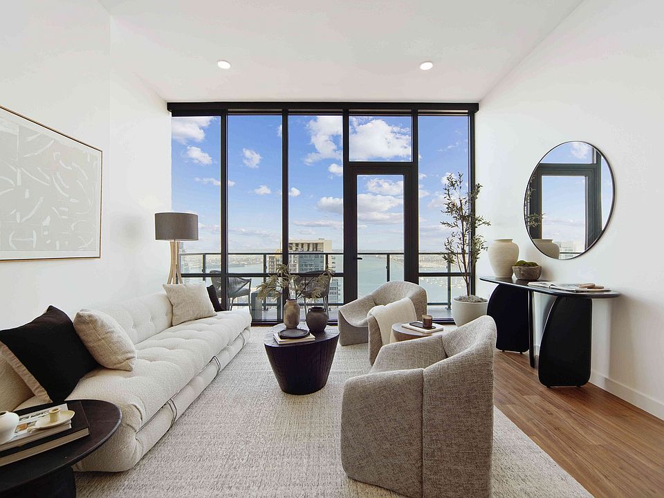 Shoootin-13-TheLindley-Penthouse-LivingRoom-2