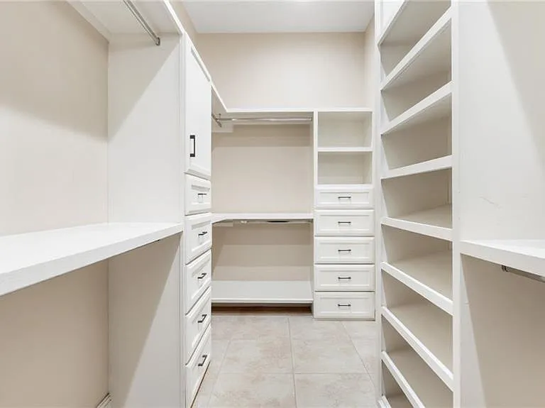3002 Santa Monica St — Photo 29