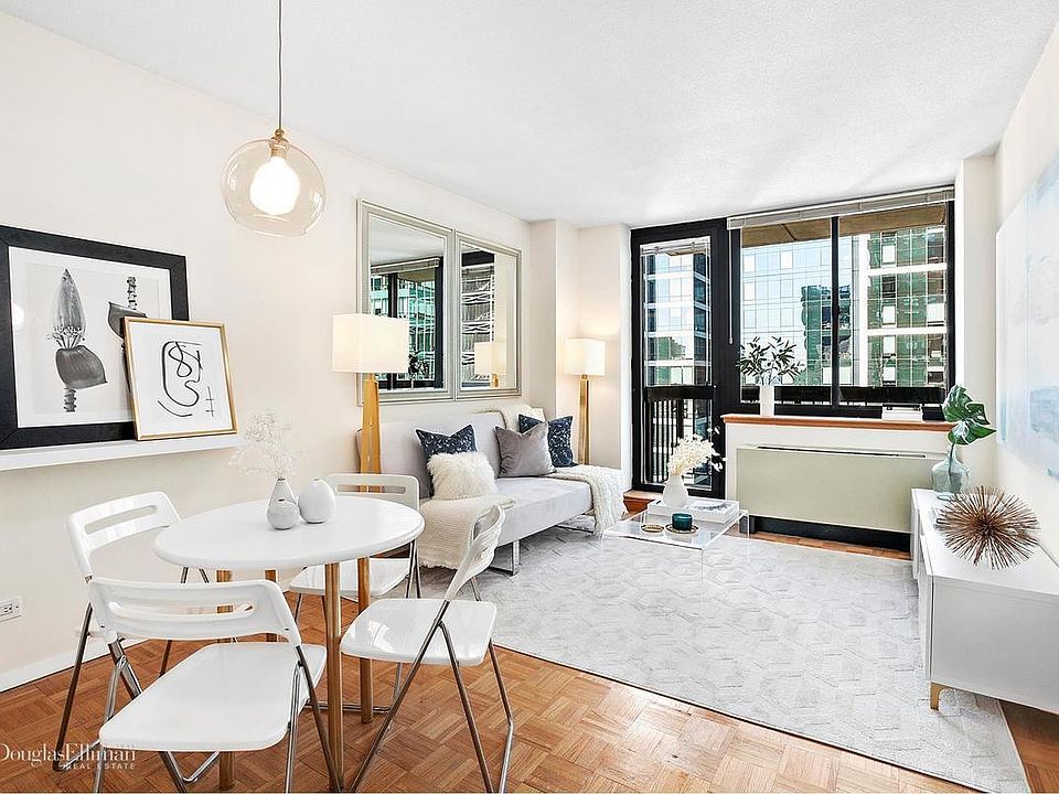 1st image of 250 E 40th St APT 33A