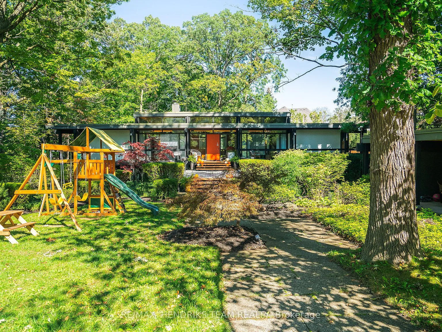 3 bed, $6,500 — Photo 3