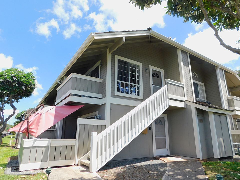Upstairs corner 1 bedroom/1 bath townhome at Royal Palm