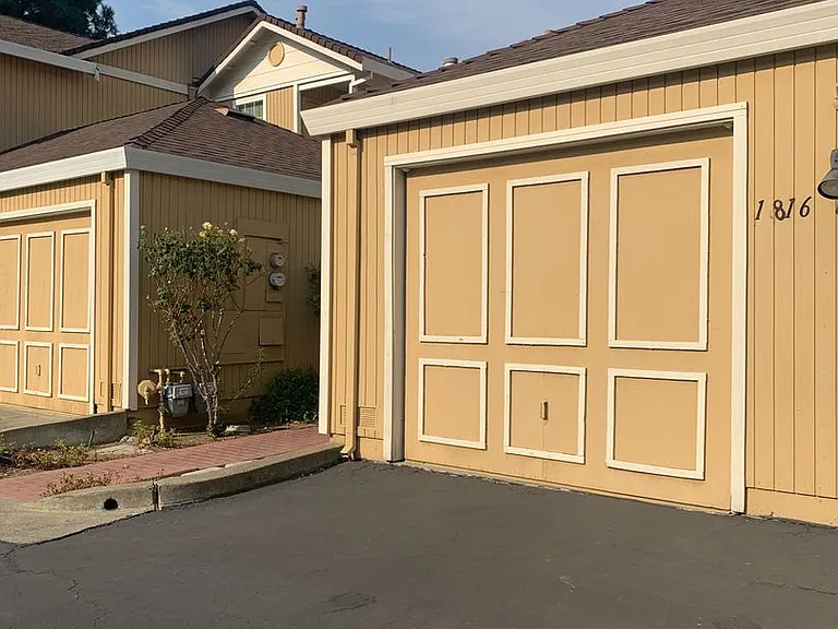 1816 Shirley Dr — Photo 3