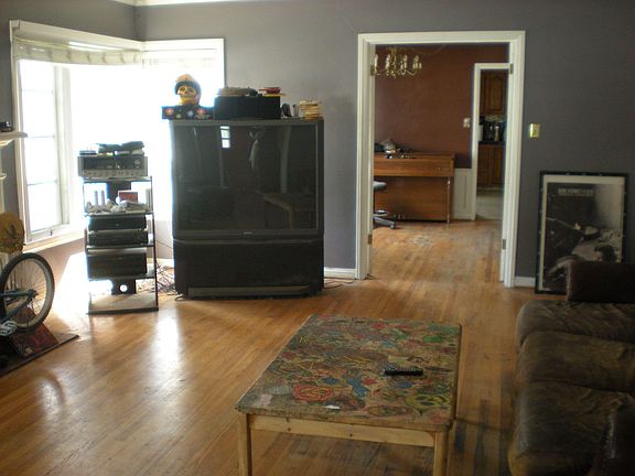 2nd image of 2344 Lexington Dr