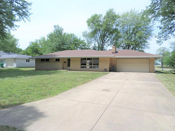 2nd image of 305 McPhil Dr