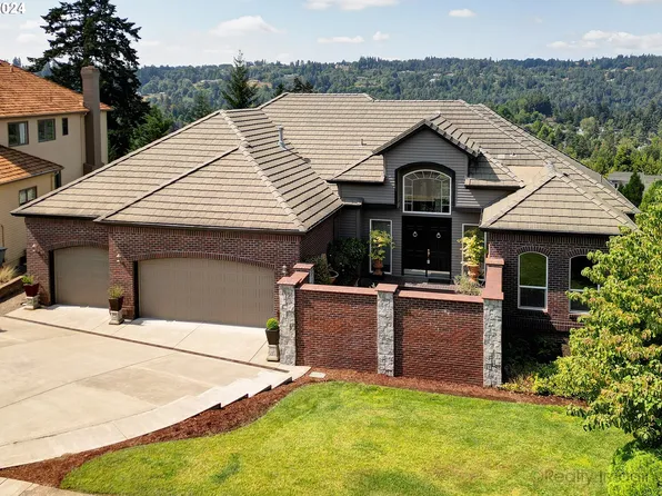 2348 Falcon Dr, West Linn, OR 97068