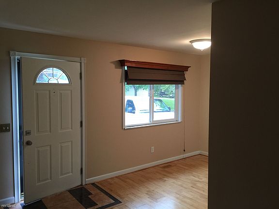 Big front windows for lots of natural light