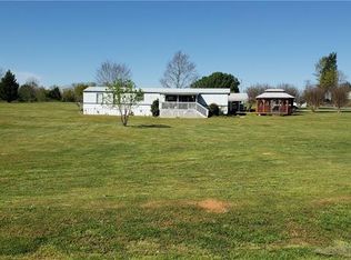 101 Robs Ct, Grover, NC 28073