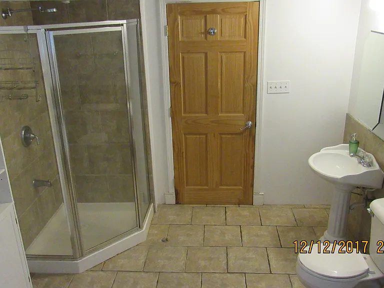 1919 N Fairfield Ave #G — Photo 15