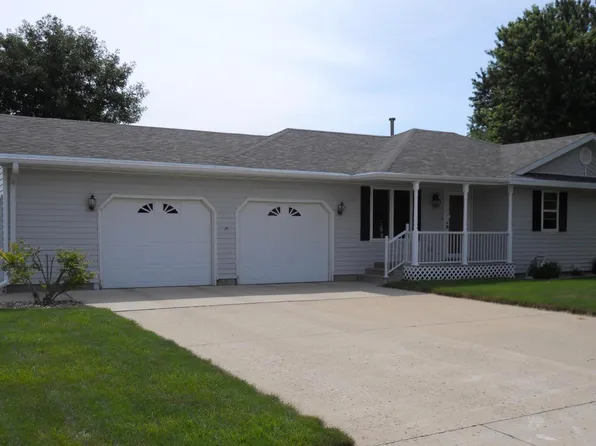 229 Anderson St, Vermillion, SD 57069