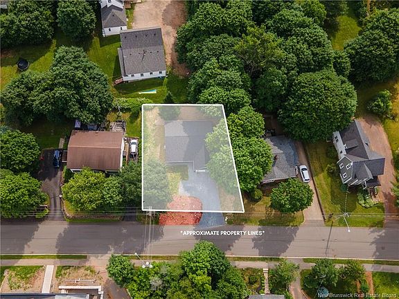 3rd image of 76 Pleasant Ave