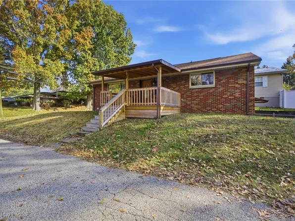 2706 12th Ave, Vienna, WV 26105