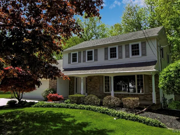 22 Forsythia Ct, Orchard Park, NY 14127