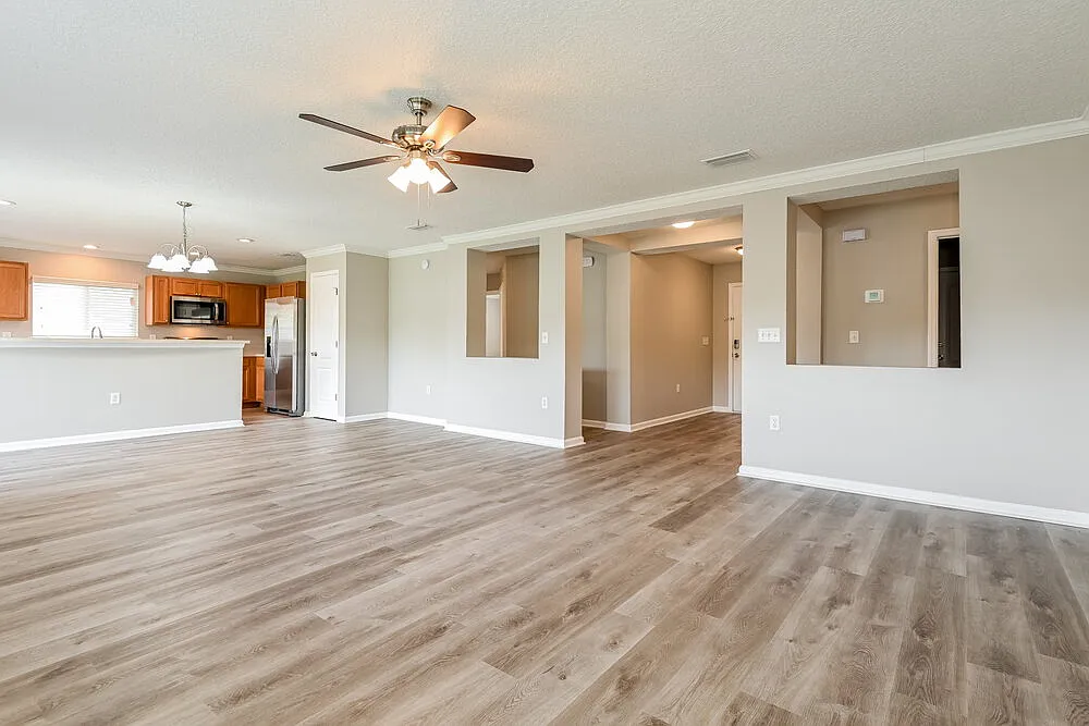 3 bed, 2.0 bath, 1769 sqft, $2,180 — Photo 3