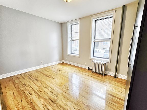 4th image of 3117 35th St APT 1F