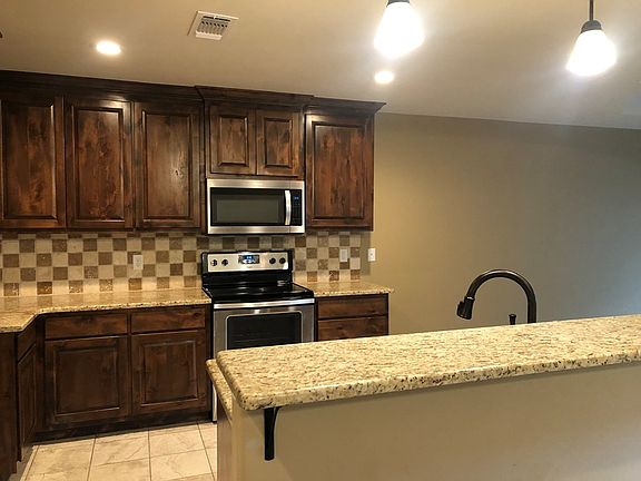 3rd image of 6010 Willeke Dr