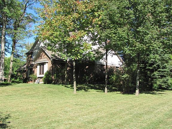 5th image of 7076 Quaker Trace Ct