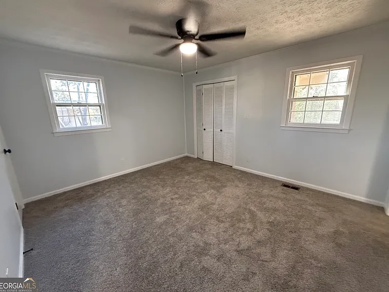 1612 Knox St — Photo 32