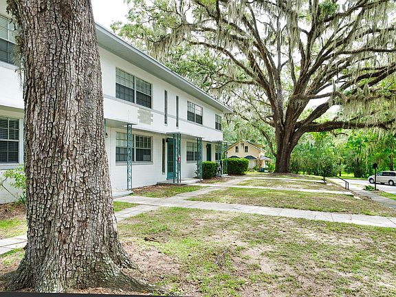 2nd image of 1030 SE Fort King St APT 305
