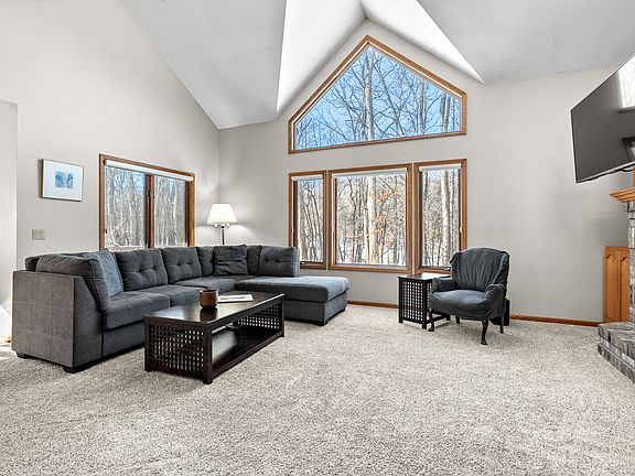 5th image of 6147 Autumn Rdg