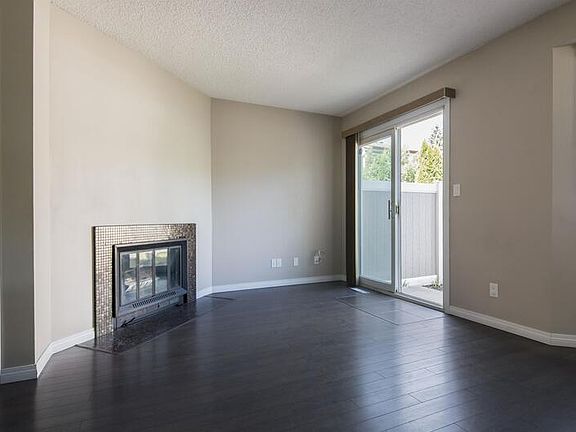 4th image of 10453 20th Ave NW #47