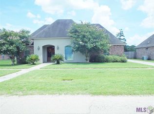 34012 Springlake Dr, Walker, LA 70785