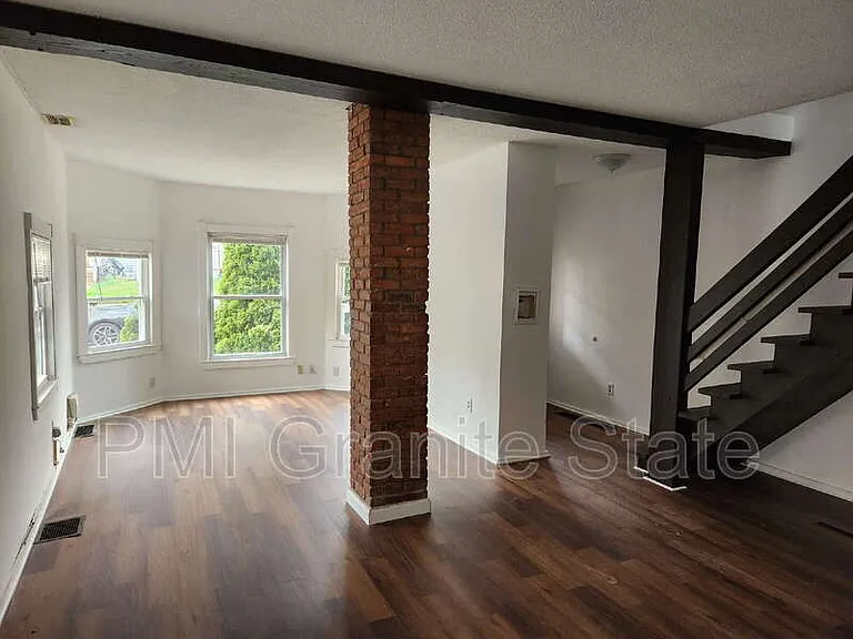 10A Beacon St #10A — Photo 9