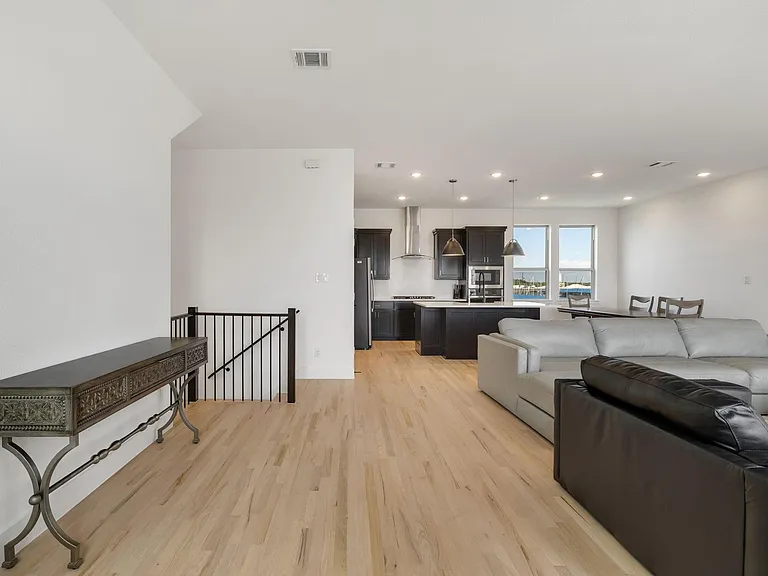 9303 Easy St — Photo 16