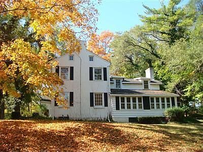 2nd image of 7925 Frederick Pike