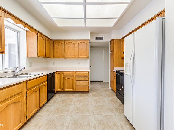 3rd image of 8257 E Milagro Ave