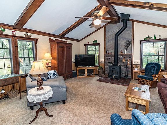 3rd image of 2325 Buller Dr