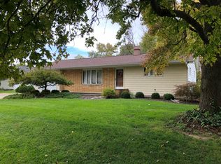 1522 E High St, Mason City, IL 62664