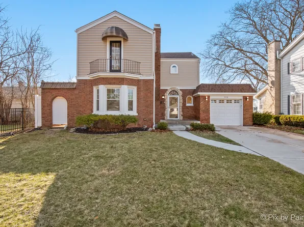 928 S Harvard Ave, Villa Park, IL 60181