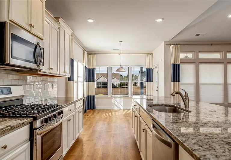 1208 Ficus Dr #SAGO PLANTATION — Photo 6