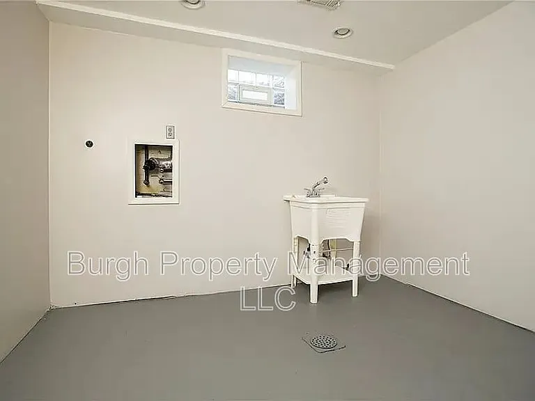 1248 Satellite Cir — Photo 13