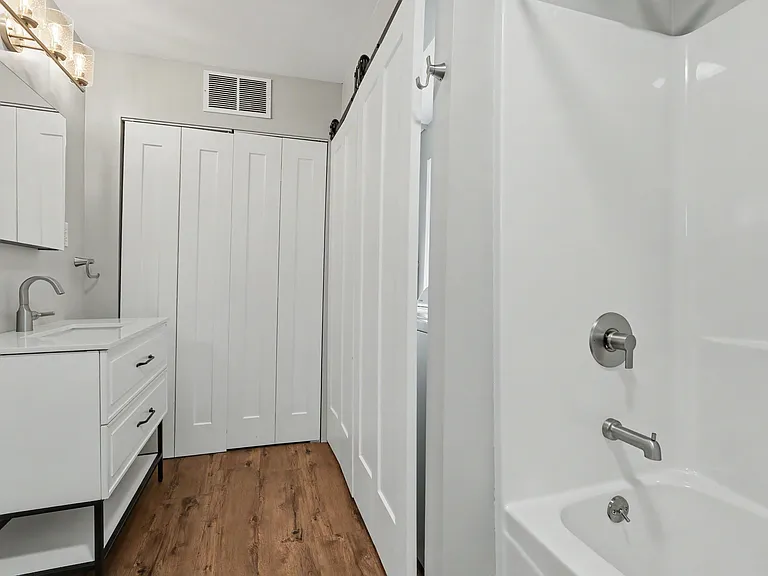 251 Edgewood Dr — Photo 10