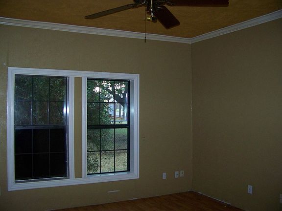 5th image of 210 W Franklin St