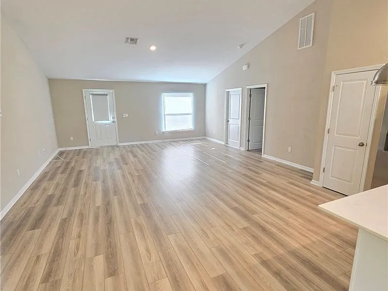5523 Castania Dr — Photo 5