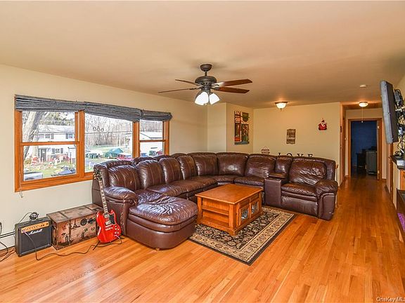 2nd image of 316 Lake Vue Dr