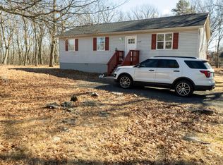 3368 Bluebird Dr, Bushkill, PA 18324