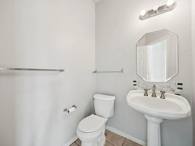 12310 Robin Meadow Cir — Photo 14