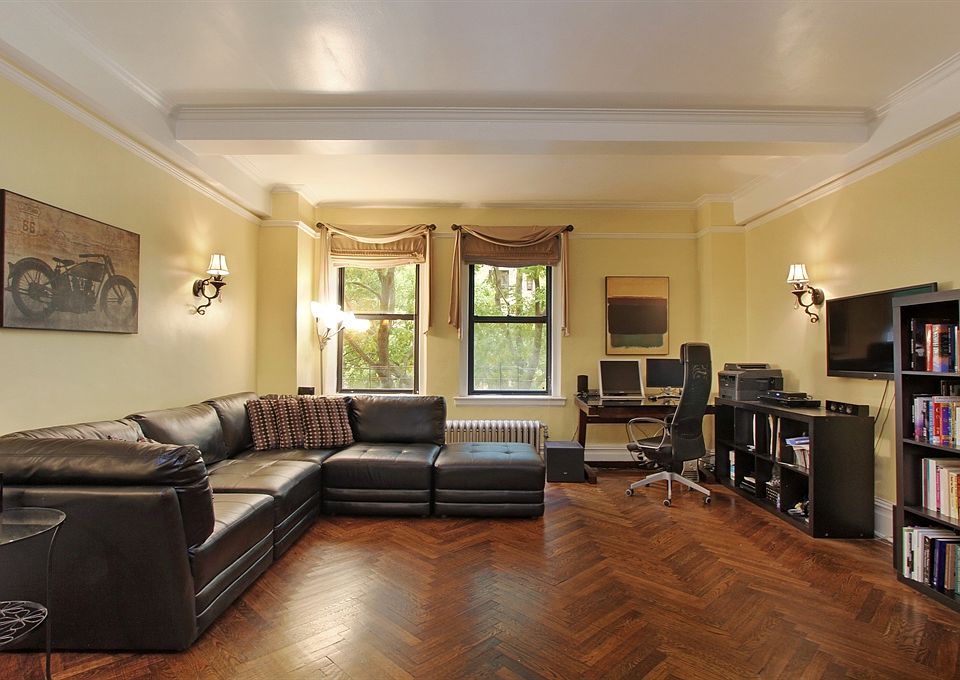 1st image of 305 W 86th St #3A