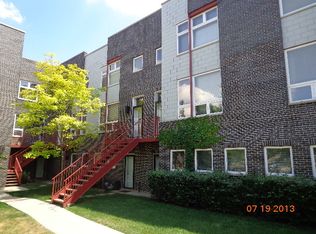 907 E 62nd St #F, Chicago, IL 60637
