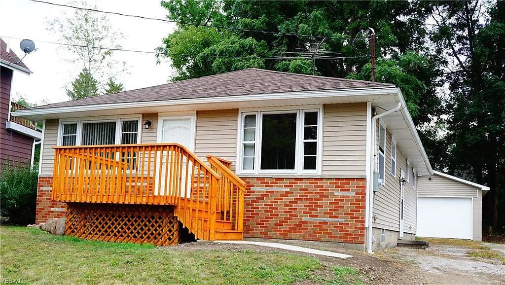 1206 Onondago Ave photo 1
