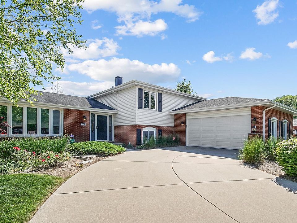1st image of 8041 Meadowbrook Ln