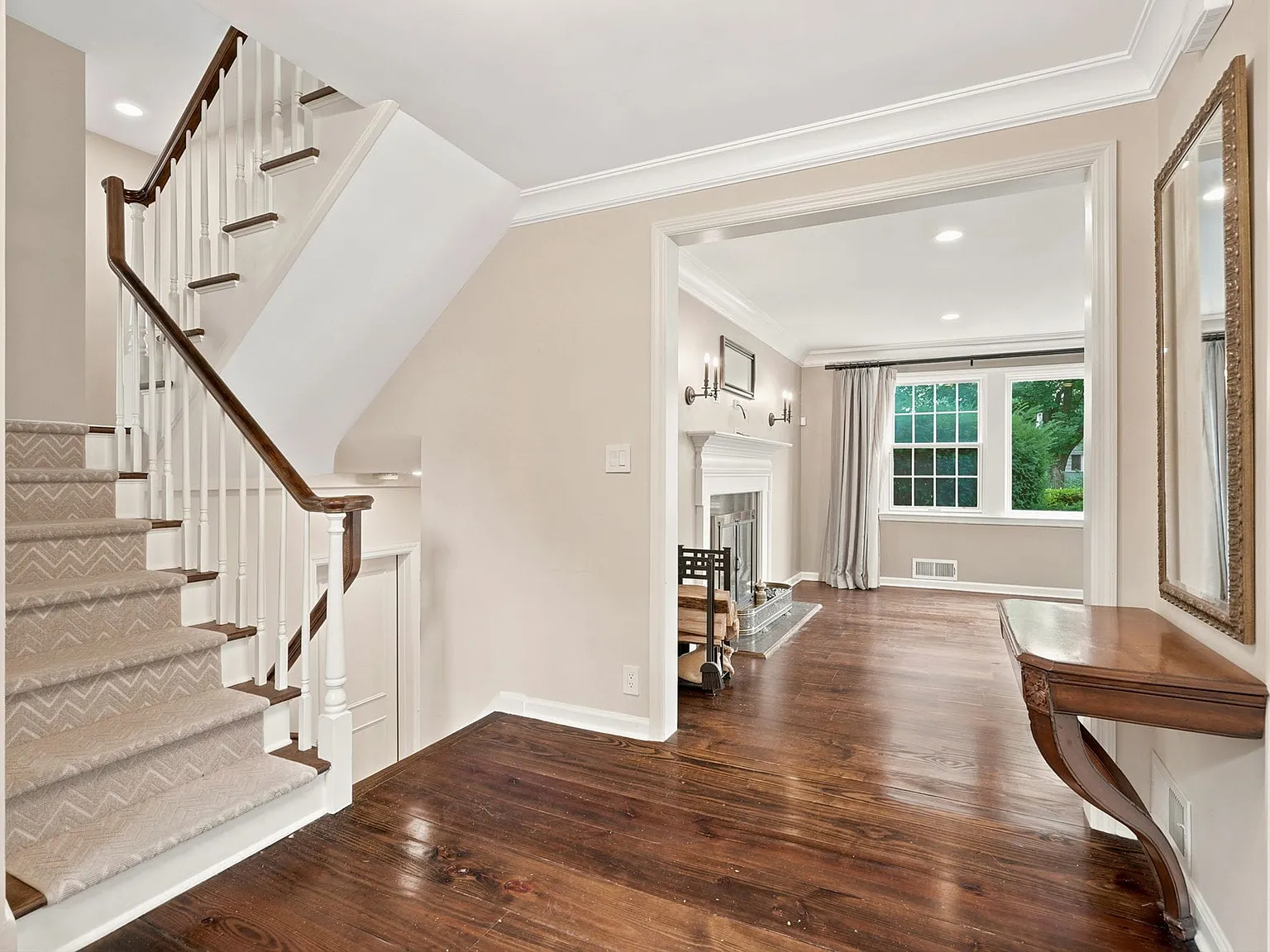 4 bed, 2.5 bath, 3259 sqft, $13,000 — Photo 3