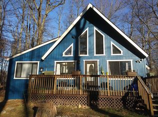 1142 Chickadee Dr, Pocono Summit, PA
