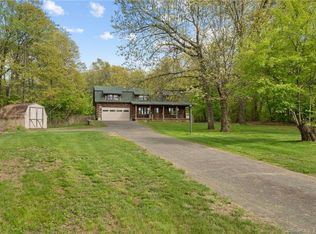 47 Graham Rd E, Broad Brook, CT 06016