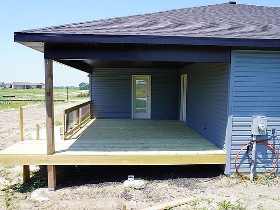 5th image of 8125 Nathan Ct