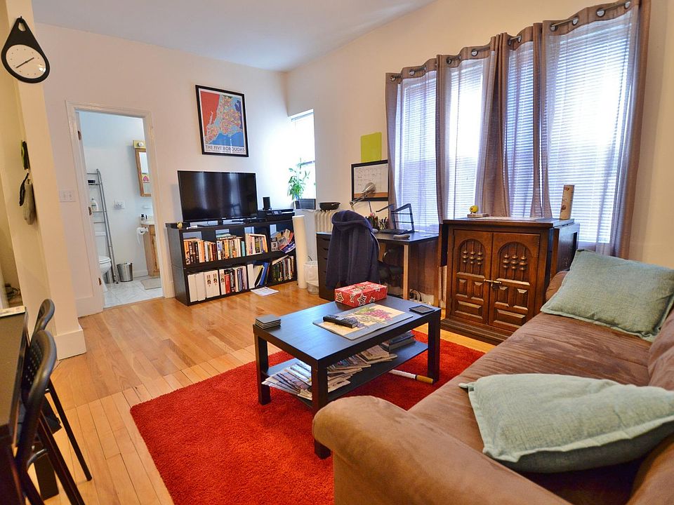 2nd image of 71 Symphony Rd APT 503A