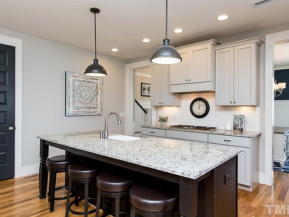 5th image of 317 Quaker Meadows Ct
